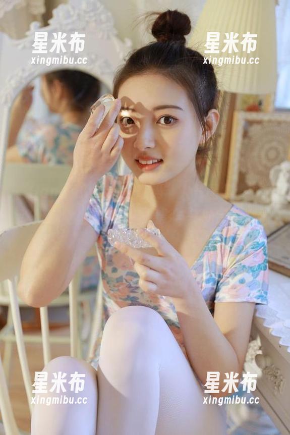 “Hana Bunny玛奇玛”人气图集：下载这份视觉盛宴，感受摄影与美的完美交融！.txt